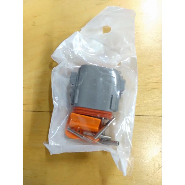 DEUTSCH DT PISTOKE 8-NAP. NAARASLIITTIMI