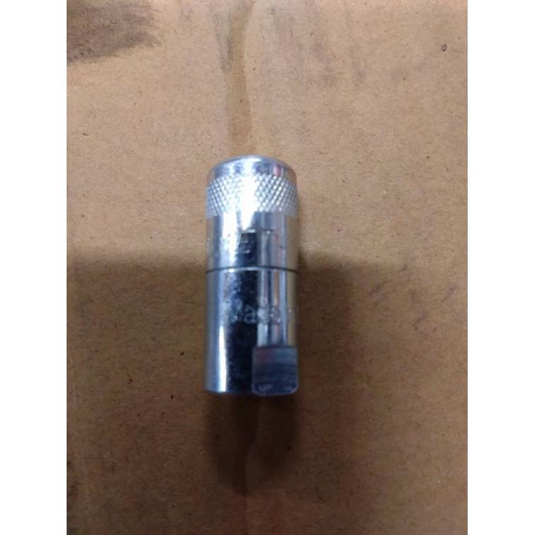 MATO rasvaprässin pää 4-leuka